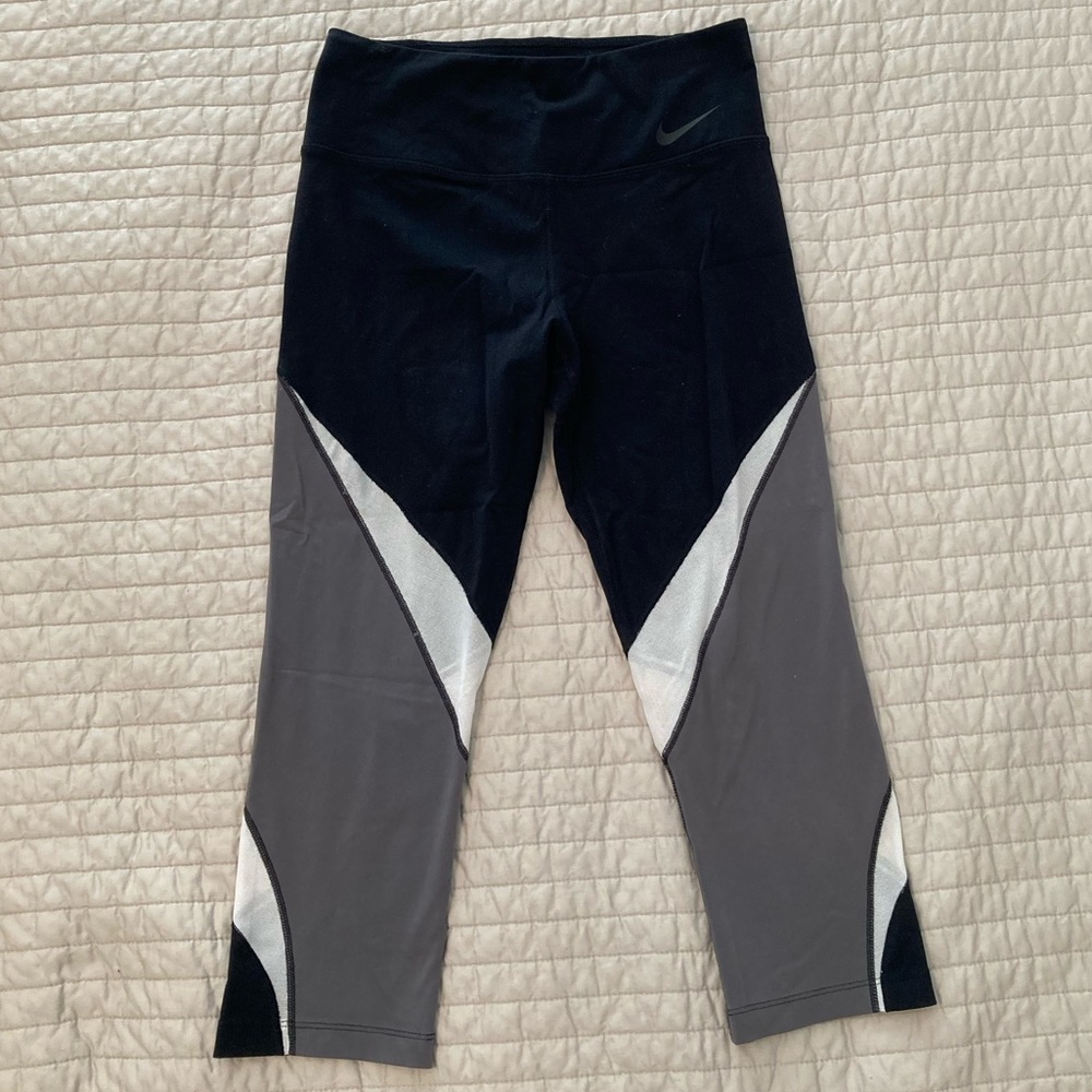 Nike Cropped Leggings